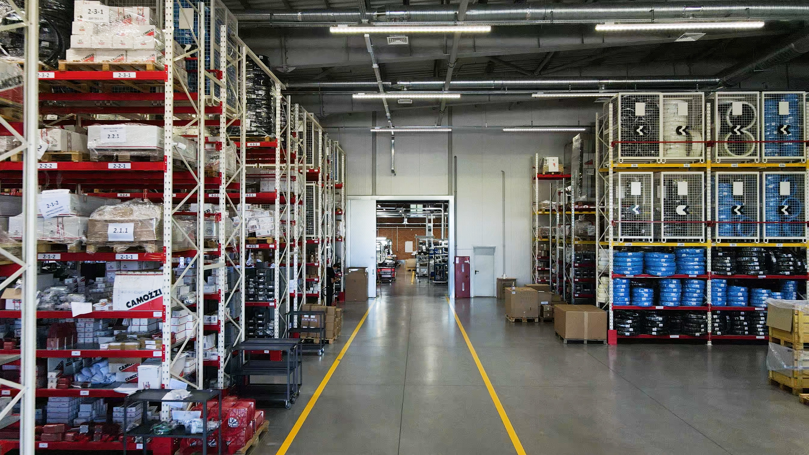 Кладовщик-комплектовщик